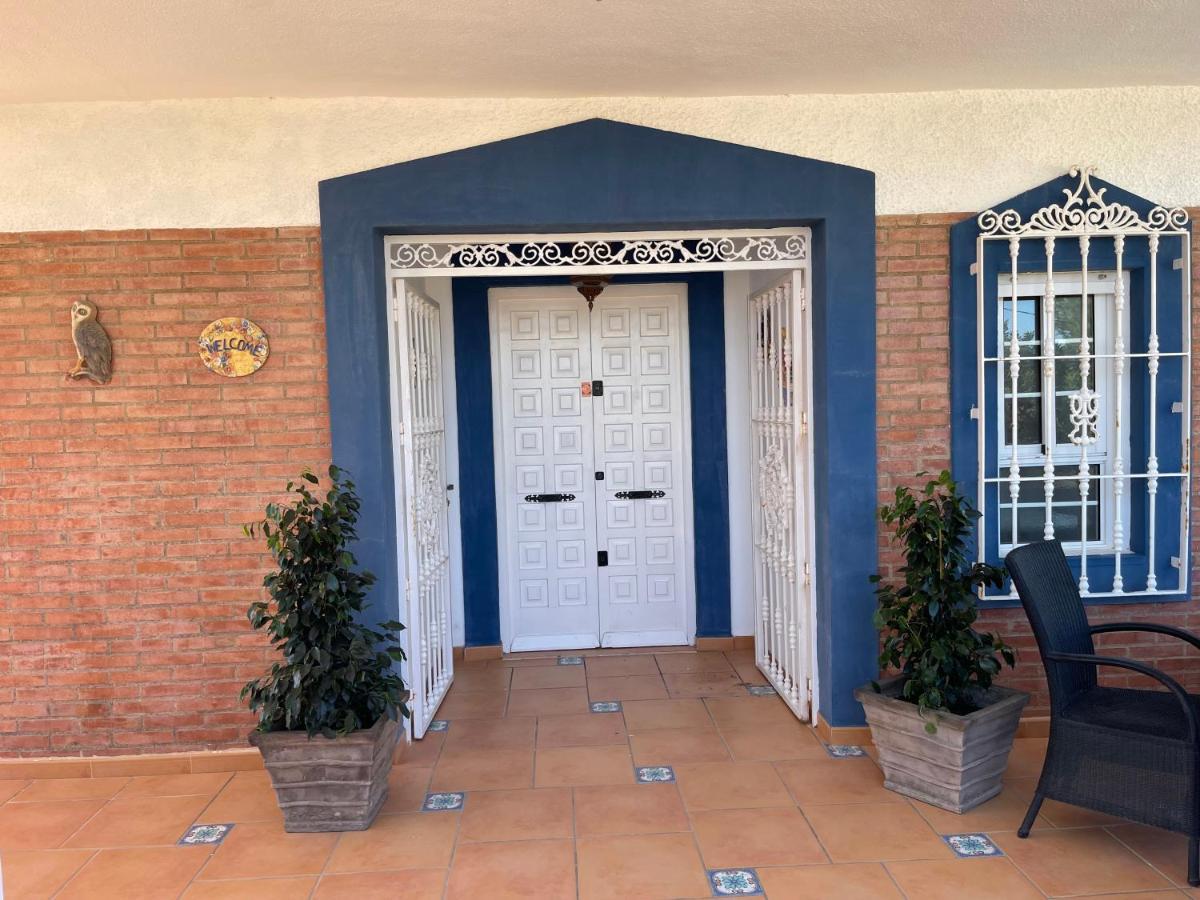 Anna'S Garden Bed and Breakfast Torrevieja Exteriör bild