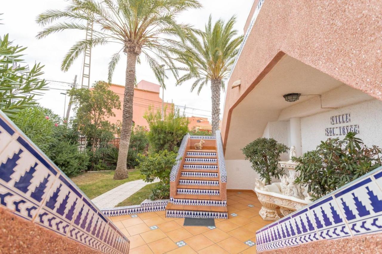 Anna'S Garden Bed and Breakfast Torrevieja Exteriör bild